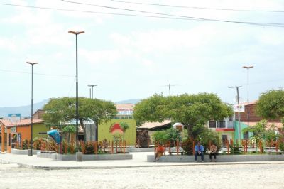 Praça Central Raimundo Sales Netos, Por Everardo Félix