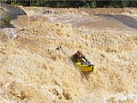 Acqua ride no Rio do Peixe, por Molina.