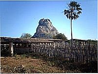 Imagem da Pedra Aguda em Aracoiaba-Foto:GVT postada por carlos blemar silvei…