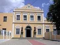 Canindé - Convento de Santo Antônio,situado na Praça Frei Aurélio,é uma importante construção do séculoXIX, em Canindé-CE