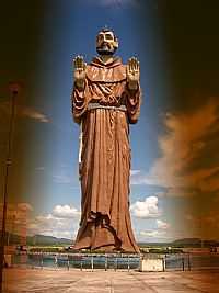 Canindé - Estátua de São Francisco das Chagas em Canindé-CE-Foto:Macílio Gomes