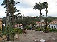 Guaramiranga - Praça,ao fundo no alto a Igreja de Guaramiranga-Foto:bekbra