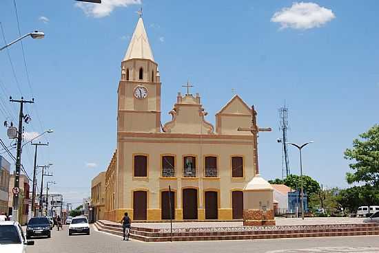 IGREJA MATRIZ DE SANTANA EM IGUATU-CE-FOTO:RICARDO SABADIA - IGUATU - CE