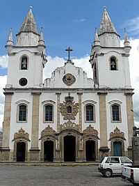 Penedo - Igreja de São Gonçalo Garcia em Penedo-Foto:Manoel Jorge Ribeiro…
