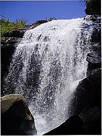 Cachoeira em Atilio Viv�cqua