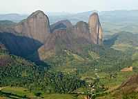 Pancas - Pedra Camelo em Pancas-Foto:André Bonacin