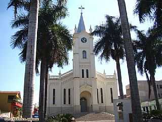 IGREJA MATRIZ DO DIVINO ESPRITO SANTO
FOTO VICENTE A. QUEIROZ - MINEIROS - GO