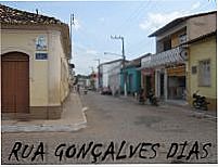 RUA GONÇALVES DIAS, Por Antonio Pedro & Sara Crístina