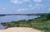 Estreito - Rio Tocantins e ao fundo construção da Hidrelátrica de Estreito-MA-Foto:Nando Cunha