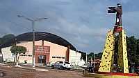 Magalhães de Almeida - ginasio, Por eduardo garces