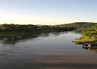 Pedreiras - Rio Mearim - Banha a cidade de Pedreiras.
