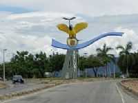 Araçuaí - Monumento de entrada, Por Jéssica B.
