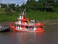 Tabatinga - Barco de passageiro e carga em Tabatinga-AM-Foto:Diana Gómez