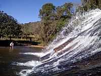 Carvalhos - Cachoeira do Véu da Noiva-Foto:alanderson-silva