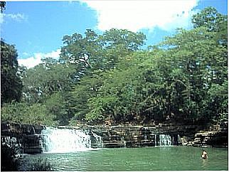 cidade de Claro dos Po��es