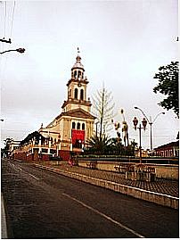 Pra�a e Igreja-Foto:Andr� Lu�s Vieira [Panoramio]