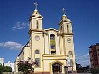 Divinópolis - Catedral do Divino Espírito Santo em Divinópolis-MG-Foto:Vicente A. Queiroz