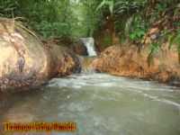 cachoeira proximo a montanha de minerio, Por wirley almeida santos