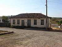 Pimenta - Casa e ao fundo o rio em Pimenta-Foto:ALEXANDRE NUNES