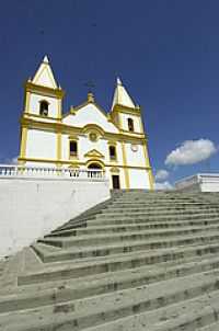 Santa Luzia - Escadaria da Igreja Matriz em Santa Luzia-Foto:renato weil