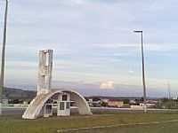 Santo Antônio do Monte - Monumento no Bairro Cidade Jardim em Santo Antônio do Monte-MG-Foto:Nilson Antônio da Silva
