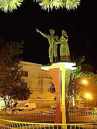 Teófilo Otoni - Monumento aos Imigrantes Alemães em Teófilo Otoni-Foto:jmfcarvalho