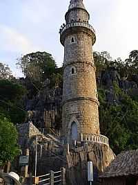 Bom Jesus da Lapa - Torre na entrada da Gruta de Bom Jesus da Lapa-BA-Foto:Dimas Justo