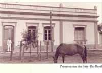 Cáceres - caAs na Praça João Carlos no 4, Por Ir. Casimiro Kuypers