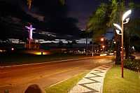 Castanhal - Vista noturna do Monumento do Cristo Redentor na Rodovia BR-316 em Castanhal-PA-Foto:Marçal Benathar