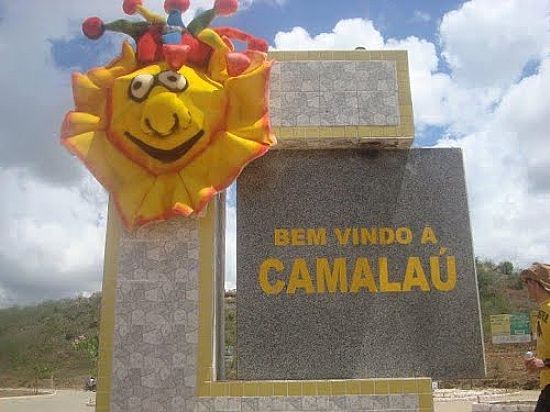 PORTAL DA CIDADE DURANTE O CARNAVAL EM CAMALA-PB-FOTO:@IVANDROBQUEIROZ - CAMALA - PB