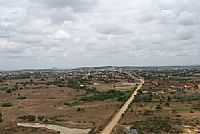 Vista aérea da estrada e da cidade de Castro Alves-BA-Foto:George Bitencourt