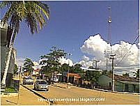 Avenida em Curimat�