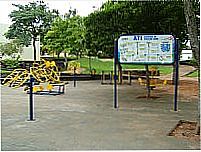 Academia da Melhor Idade na Pra�a Gov.Ney Braga em Alto Piquiri-Foto:fabio.faustino