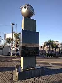 Ponta Grossa - Monumento em homenagem à Colônia Japonesa em Ponta Grossa-Foto:Loivinho A.M.França