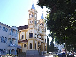 IGREJA MATRIZ DE SANTO ANTONIO DE PDUA
FOTO VICENTE A. QUEIROZ - SANTO ANTNIO DA PLATINA - PR