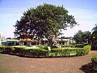 Tamarana - Praça Central - por pedro_S_M
