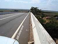 Ponte sobre o Rio Ivaí em Tapira-Foto:ronnievandre