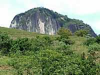 Cachoeiras de Macacu - Pedra do Colégio em Cachoeiras de Macacu-Foto:Jesseb