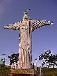 Cardoso Moreira - Imagem do Cristo Redentor no Mirante em Cardoso Moreira-Foto:Herinelson