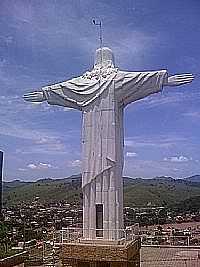 Cardoso Moreira - Imagem do Cristo Redentor no Mirante em Cardoso Moreira-Foto:Herinelson