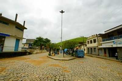 ALAMEDA VEREADOR VICTRIO MRIO PINTO-FOTO:SGTRANGEL  - COMENDADOR VENNCIO - RJ