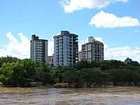 Três Rios - Rio Paraíba do Sul e a cidade de Três Rios-RJ-Foto:Rogério Malafaia