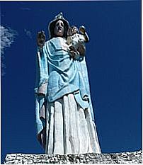 Estrutura com estátua de Nossa Senhora dos Navegantes