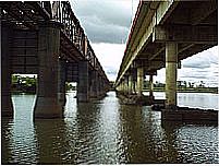 Ponte sobre o Rio Quaraí-por Flávio de Lima
