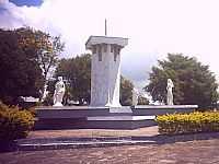 Monumento em Praça de Garibaldi-RS-Foto:juli_mpotter