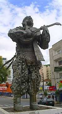 Passo Fundo - Passo Fundo-RS-Monumento em homenagem à Teixeirinha-Foto:Darlan Corral