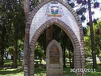 Passo Fundo - Passo Fundo-RS-Monumento em homenagem ao Arcebispo Dom Cláudio Colling-Foto:Fredy Silva