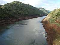 Vacaria - Vacaria-RS-Rio Grande que divide os Estados do Rio Grande do Sul e Santa Catarina-Foto:J. C. de Carvalho