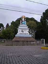 Veranópolis - Monumento em Veranópolis-RS-Foto:Marcelo Parise Petaz…