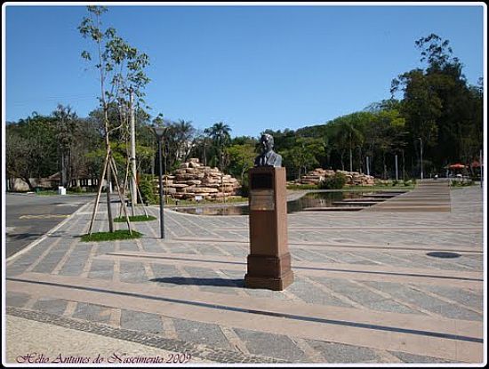 MONUMENTO DO FUNDADOR OCTVIO MOURA ANDRADE DE GUAS DE SO PEDRO-FOTO:HELIO ANTUNES DO NAS - GUAS DE SO PEDRO - SP